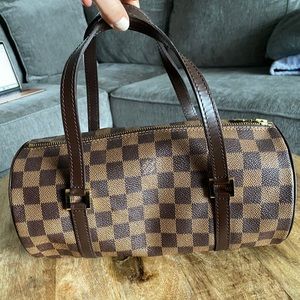 Louis Vuitton Ebene Papillon 26